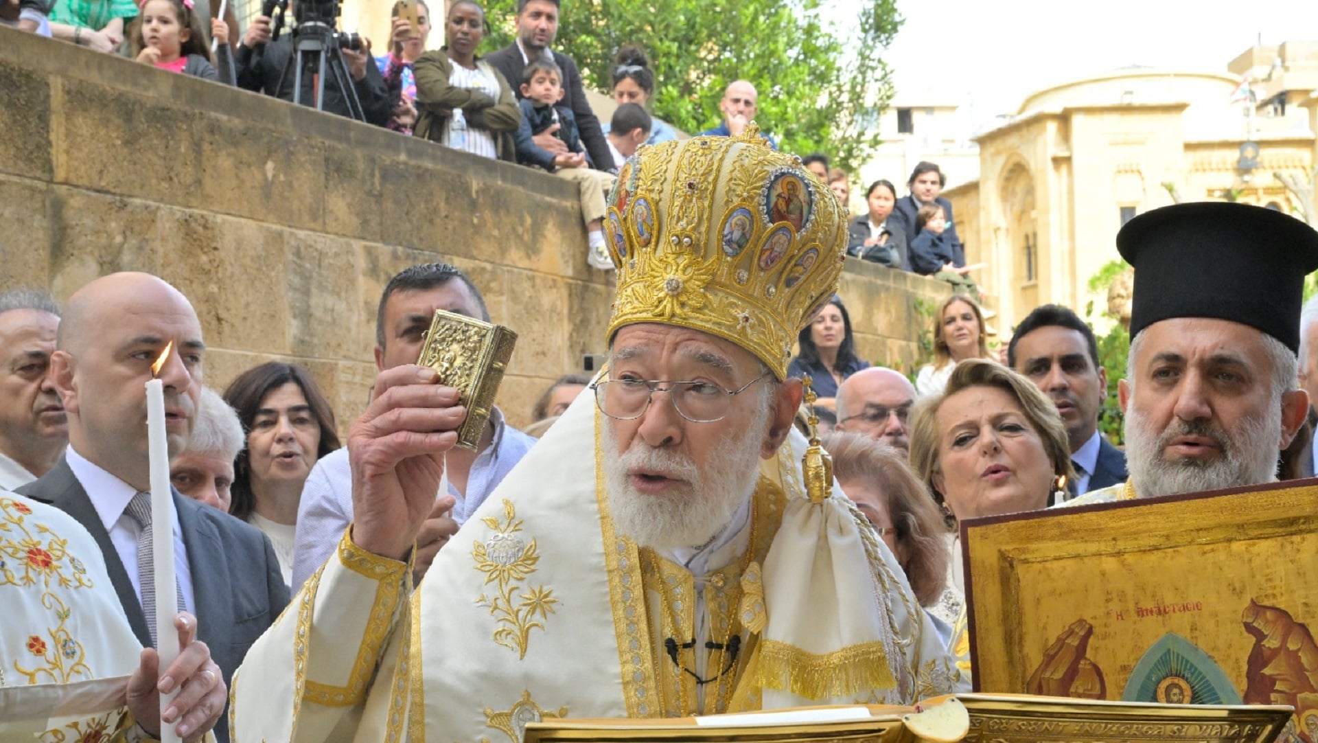 المطران عودة: إذا كانت الحرب تؤدي إلى الموت فيما السلام يحفظ الحياة.. هل يختار الإنسان الموت أم الحياة؟